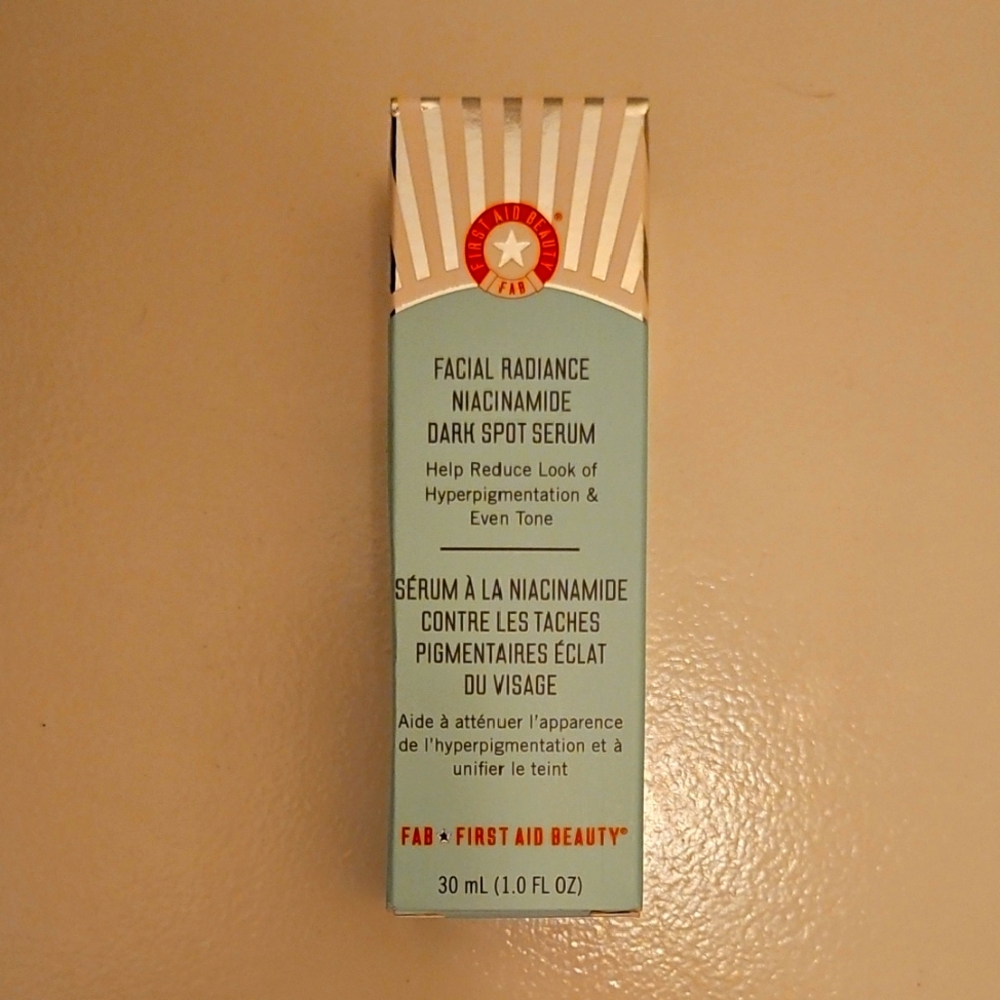 First Aid Beauty Facial Radiance Serum